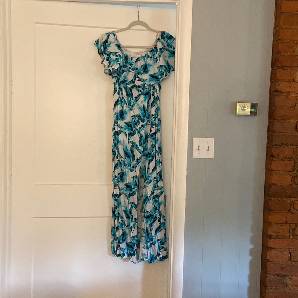 Palm tree maxi dress perfect for wedding guest or graduation!